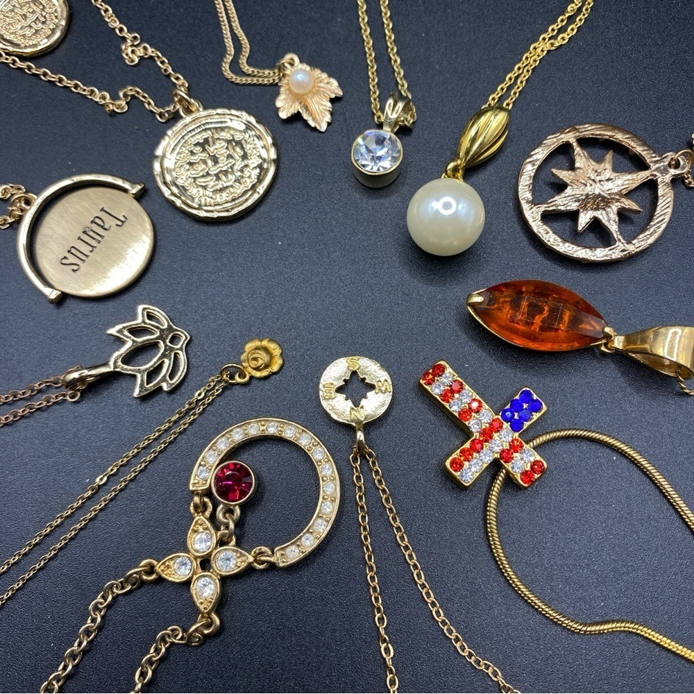 Necklace Bundle Gold Tone Pendants On Chains Lot of 12 Various Styles & Sizes